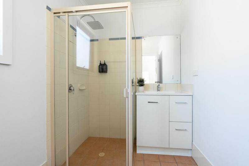 Adelaide Caravan Park - Aspen Holiday Parks Room photo